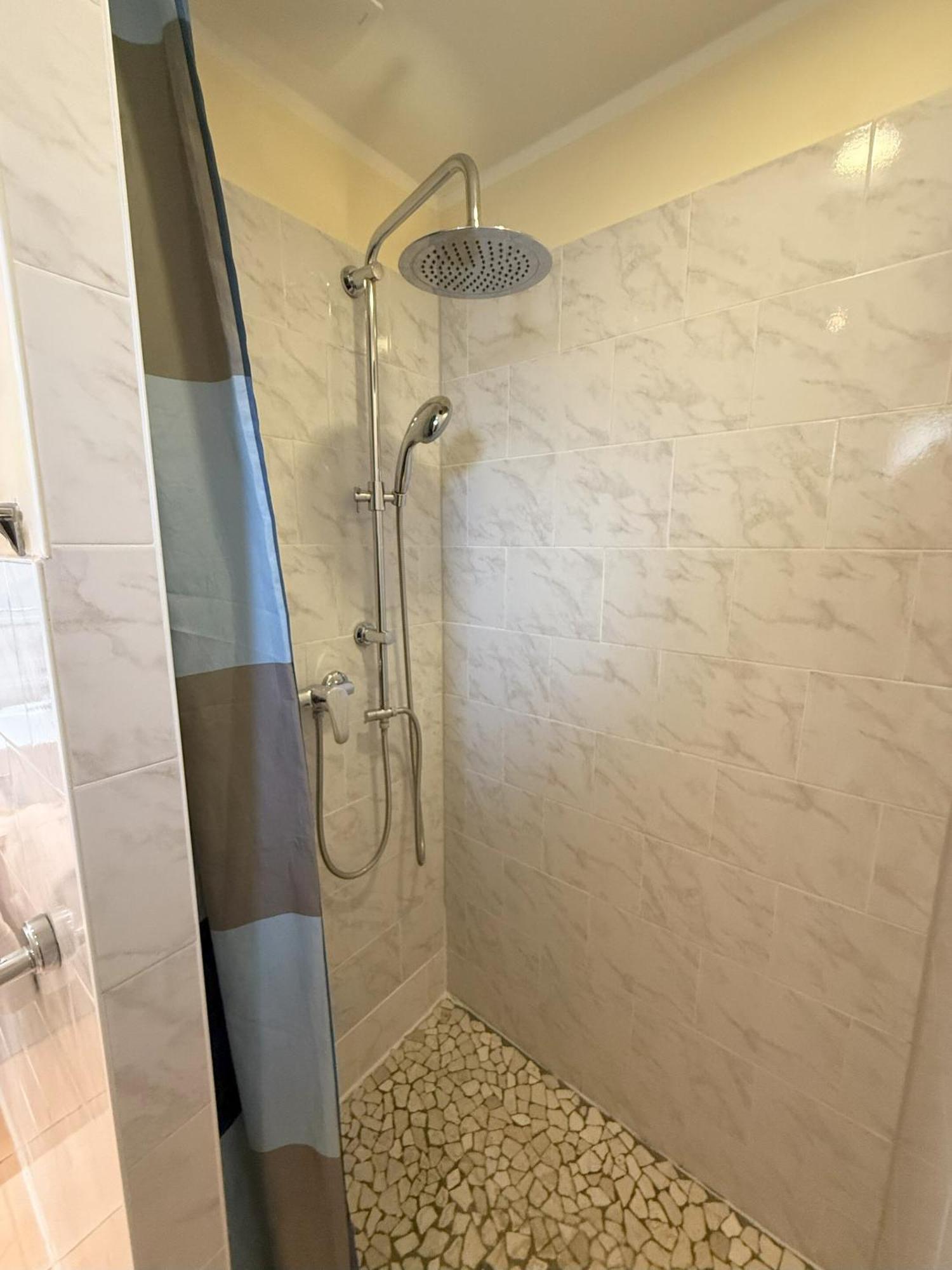 Doppelzimmer mit Balkon